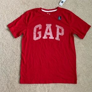 Gap kids t-shirt in red